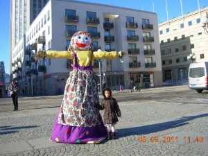 Maslenitsa-docka på Medborgarplatsen i Stockholm