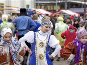 Slavisk folkfest på Serbiens nationaldag den 15 februari i Kungsträdgården i Stockholm Bilden lånad från Kungsträdgården Park & Evenemang AB