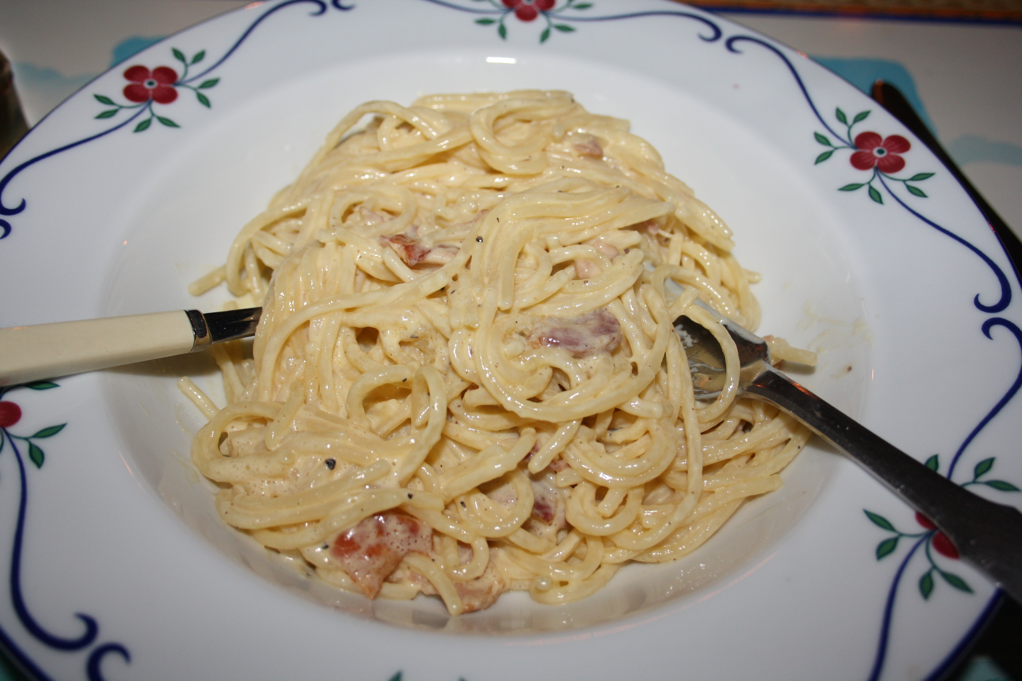 spagetti carbonara recept