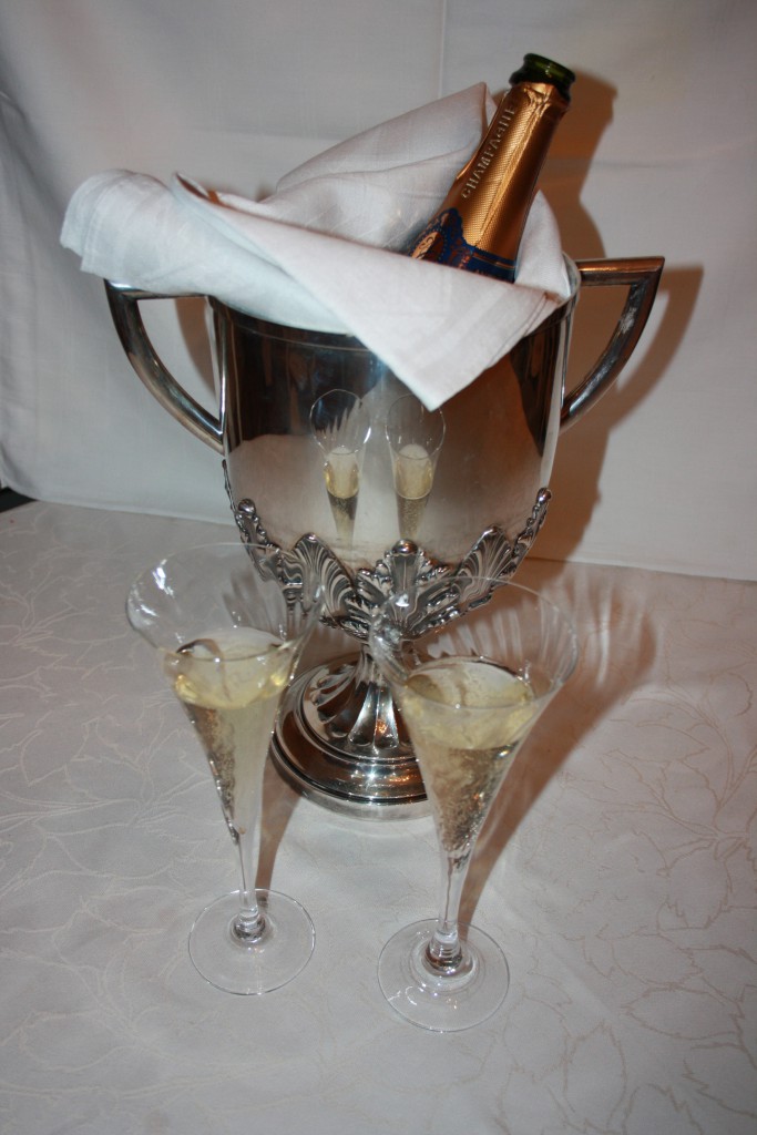 Champagne tycker många om att fira högtider med. Foto: Caroline Maino